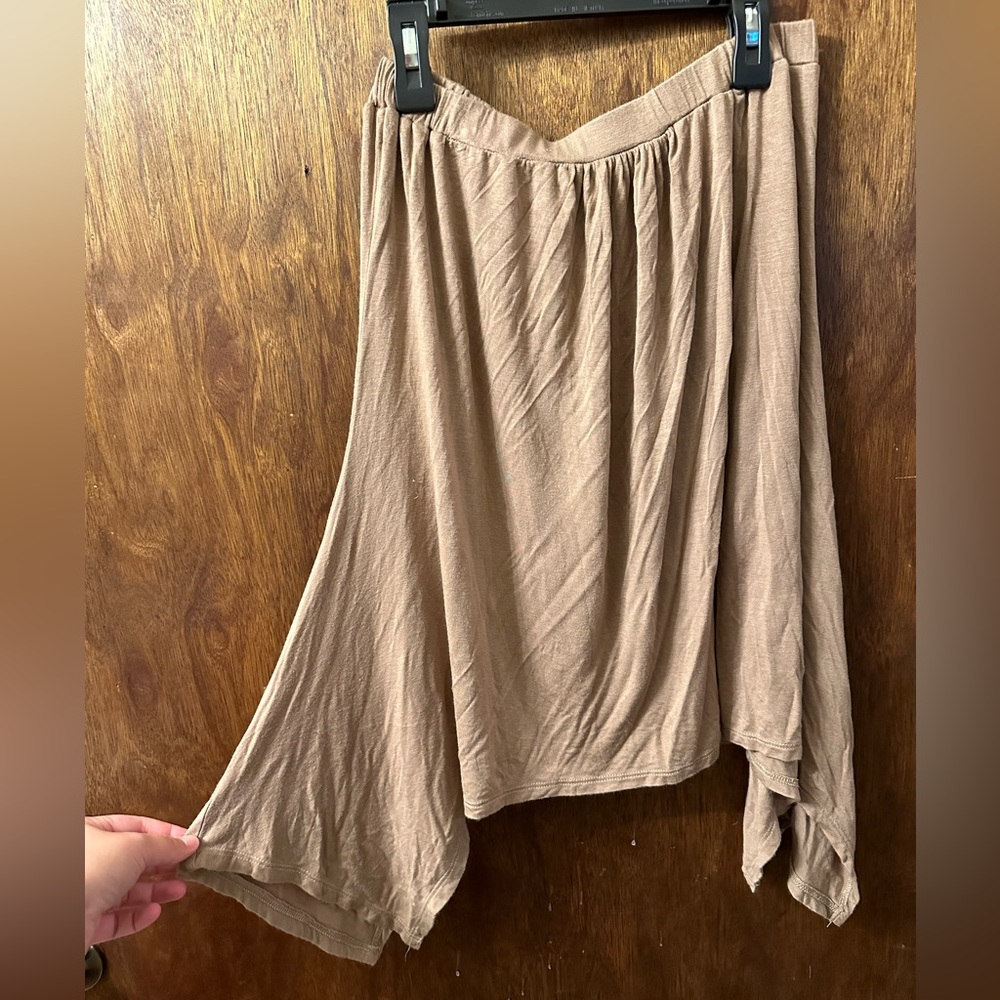 Flowy mauve tube top